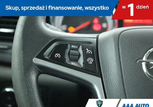 Opel Astra cena 27000 przebieg: 181910, rok produkcji 2015 z Sędziszów małe 172